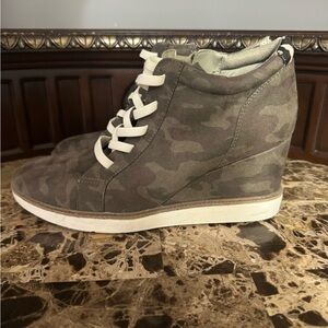 Dr. Scholl's Women's Jones Oxford Army Print